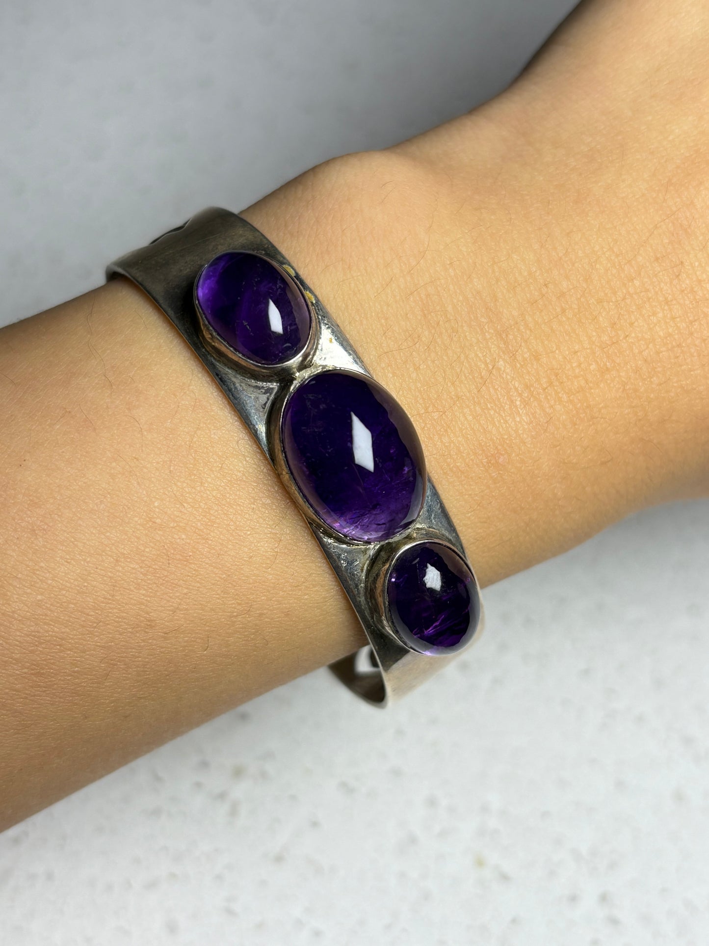 Vintage 1980s Navajo Sterling Silver Amethyst Bracelet – Signed LDB